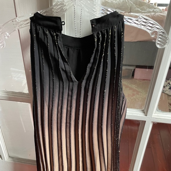 NWT T Tahari Pleated Halter size XS - Picture 6 of 8